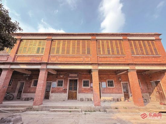 经过改造提升的王顺兴信局船楼焕然一新。(图源鲤城微事) 经过改造提升的王顺兴信局船楼焕然一新。(图源鲤城微事)