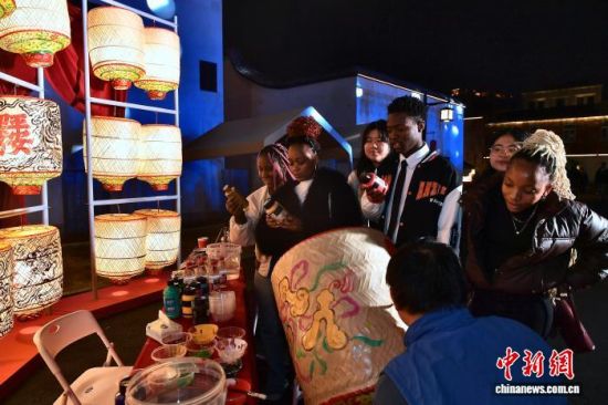 1��30��������ѧ������ʷ�Ļ������˽���յ��������ա���������� �ű� ��