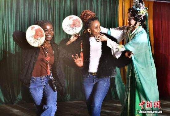 1��30��������ѧ��������ʷ�Ļ��������ݵ�������ԱѧϰϷ����������������� �ű� ��