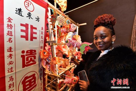 1��30��������ѧ������ʷ�Ļ������˽�չʾ����ơ���������� �ű� ��