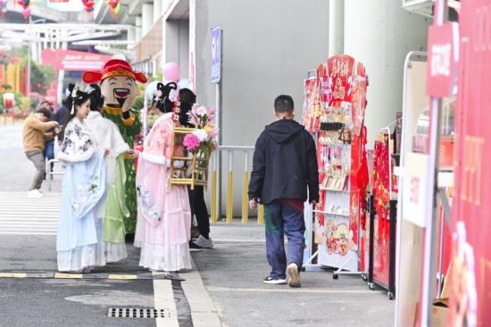 ���в��öദ��ζ����򿨵㣬��������������顣��ص�λ��ͼ