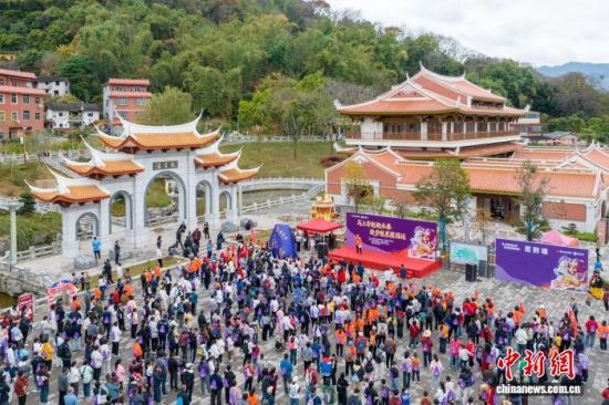 2��1�գ������϶��Ȥ�������´�����ͽ����ڸ���ʡ�����ؿ����ҷ羰����������Сǿ ��