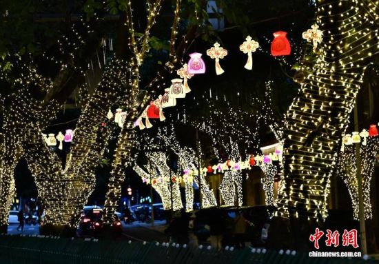 2��1�գ����Ŵ����ٽ����������º���ʷ�Ļ������ŵƽ�ʣ�һ��ϲ������ľ������������ �ű� ��