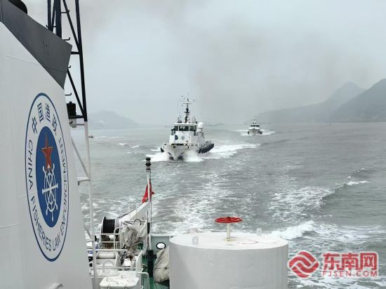 渔政执法编队巡航 渔政执法编队巡航