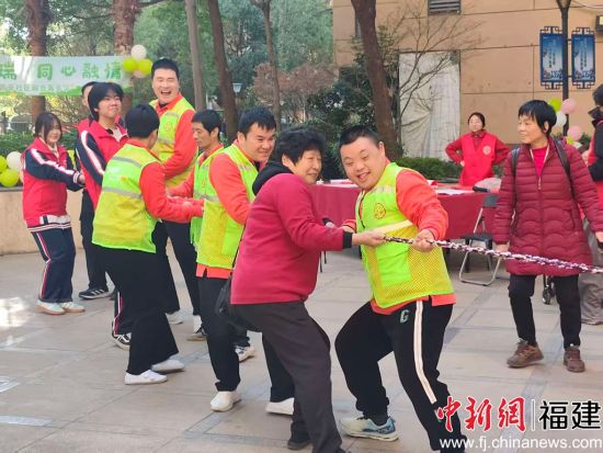 2��4�գ��������������ֳ��������ҡ������ ��