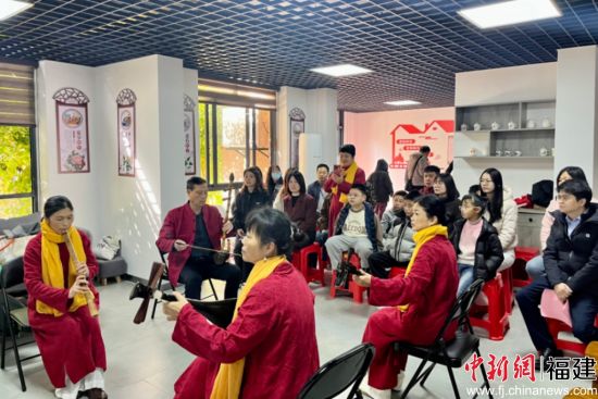 ����������С��