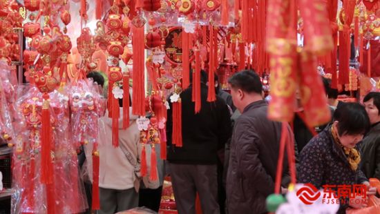 ÊÐÃñæÓÚÖð촺Áª¡£ºé¼ÎïÇ Éã ÊÐÃñæÓÚÖð촺Áª¡£ºé¼ÎïÇ Éã