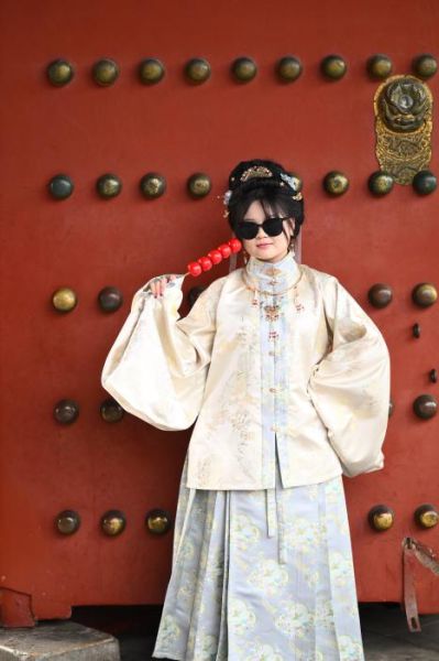 °®´©ºº·þ¡¢°®ÉÏ´ó½ɽé«ÌǺù«µÄ³Âôàè¯ Í¼Æ¬À´Ô´£ºÊÜ·ÃÕßÌṩ °®´©ºº·þ¡¢°®ÉÏ´ó½ɽé«ÌǺù«µÄ³Âôàè¯ Í¼Æ¬À´Ô´£ºÊÜ·ÃÕßÌṩ