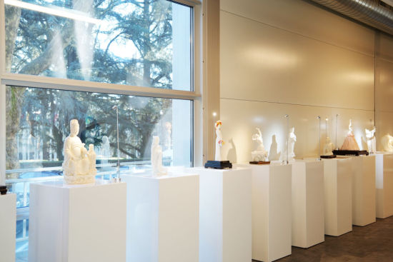 这是2月24日在瑞士日内瓦万国宫拍摄的2026“中国白·德化瓷”国际巡展展厅一角。新华社发 (闫雅琼摄) 这是2月24日在瑞士日内瓦万国宫拍摄的2026“中国白·德化瓷”国际巡展展厅一角。新华社发 (闫雅琼摄)