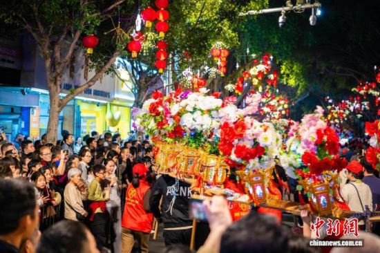 ��200������ɵ�Ѳ�ζ����ֳ־������ƣ���������Ҫ�������Ϻ�����ý�����Ĺ�ͼ