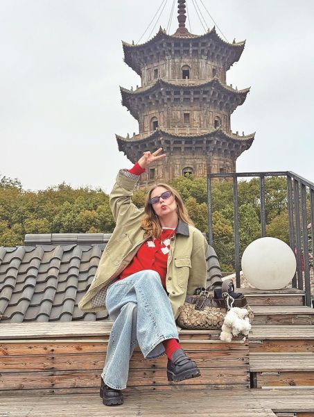 ����@Mark and Sasha��Ȫ�ݶ������� ���ܷ��߹�ͼ��