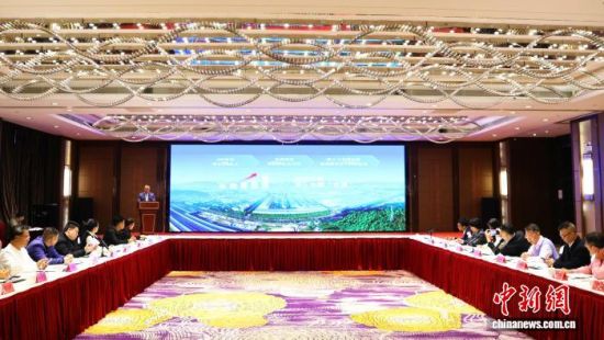 ÕÐÉÌÍÆ½éÏÖ³¡¡£ÖÐÐÂÍø¼ÇÕß Ò¶Ã¯ Éã ÕÐÉÌÍÆ½éÏÖ³¡¡£ÖÐÐÂÍø¼ÇÕß Ò¶Ã¯ Éã