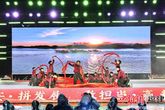 《狂骉》节目。刘蕊 摄 《狂骉》节目。刘蕊 摄