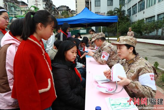 ��900ҽԺҽ����ʹΪפ����ѧ��չ������������ ��