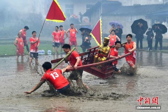 2��28�գ����ִ���ͼ����׻�ڸ���ʡ��͡��ͯ����ٺӴ���У�������̧���ϰٽ��صĹع����������ﱼ�ܴ�ת������ˮ�˷������ཬ���䡣��������� �ű� ��