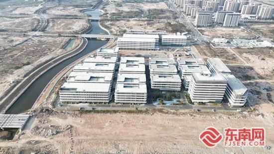 Ȫ�ÿո۲�ҵ԰���ڽ����С����� ��ͼ