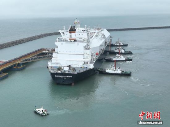 3��1�գ��ڸ������ݺ��¾ֺ����ź��괦�����£���������LNG����DIAMOND��GAS��ORCHID��(����)��˳����������LNG����վ��ͷ�����¹� ��