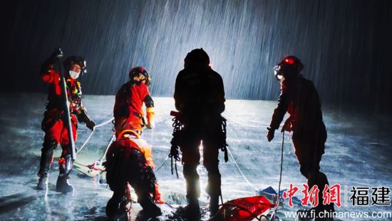 ͼΪ������֣�һ�������ԮվָսԱ�μӡ���Ԯ��2025������������Ԯ����������