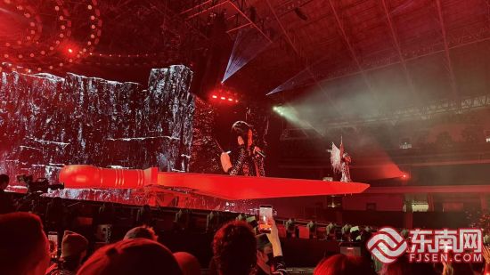 �ݳ���������ϯ