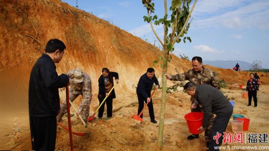 �������������װ����쵼����ɽ�ֳ��μ�����ֲ�����֣־�� ��