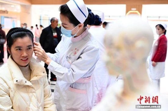 ͼΪ�����ڻ�������Ѩ��ѹ����������� �ű� ��