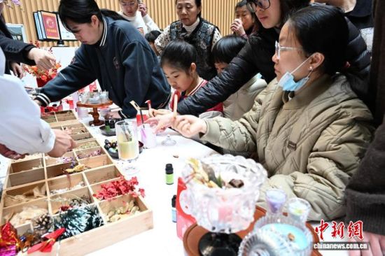 ͼΪ�����ڻ�Ͻ�����ҩ��޹����DIY����������� �ű� ��