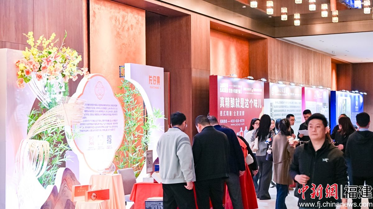 ����ͼΪ��ֳ���Ƭ��񥹫˾����չλ�������ڶ��������פ����ѯ�����顣