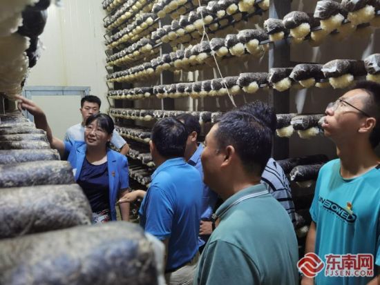 ����ũ�ִ�ѧ(����)��ҵ�о�ԺԺ�����羲������Ƹר��������ҵ���С���ҵ�о�Ժ��ͼ