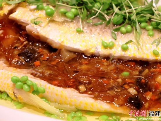 灌汤野驯大黄鱼。吴允杰 摄 灌汤野驯大黄鱼。吴允杰 摄