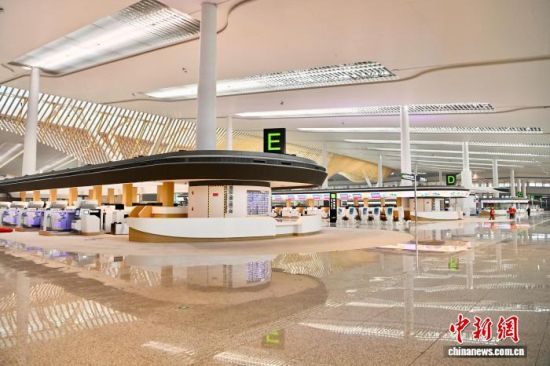 30ÈÕ£¬2026Äê¡°Ñëý»°ÏÃÃÅ¡±²É·ÃÍÅ×ß½øÕýÔÚ½¨ÉèÖеÄÏÃÃÅÏè°²¹ú¼Ê»ú³¡¡£¡¡ÖÐÐÂÍø¼ÇÕß Íõ¶«Ã÷ Éã 30ÈÕ£¬2026Äê¡°Ñëý»°ÏÃÃÅ¡±²É·ÃÍÅ×ß½øÕýÔÚ½¨ÉèÖеÄÏÃÃÅÏè°²¹ú¼Ê»ú³¡¡£¡¡ÖÐÐÂÍø¼ÇÕß Íõ¶«Ã÷ Éã