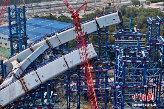 3月29日,厦金大桥(厦门段)工程建设如火如荼。(无人机照片)中新社记者 王东明 摄 3月29日,厦金大桥(厦门段)工程建设如火如荼。(无人机照片)中新社记者 王东明 摄