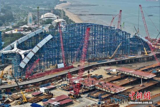 月29日,厦金大桥(厦门段)工程建设如火如荼。(无人机照片)中新社记者 王东明 摄 月29日,厦金大桥(厦门段)工程建设如火如荼。(无人机照片)中新社记者 王东明 摄