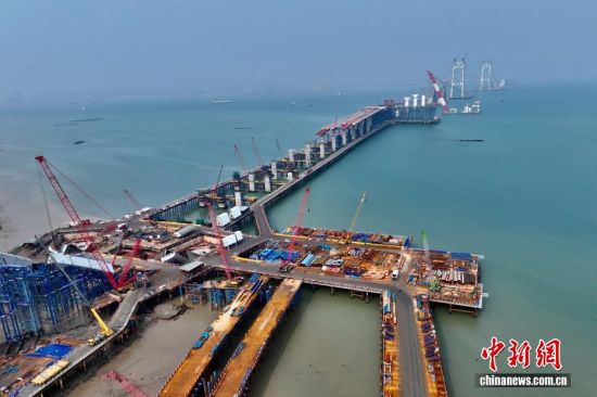 3月29日,厦金大桥(厦门段)工程建设如火如荼。(无人机照片)中新社记者 王东明 摄 3月29日,厦金大桥(厦门段)工程建设如火如荼。(无人机照片)中新社记者 王东明 摄