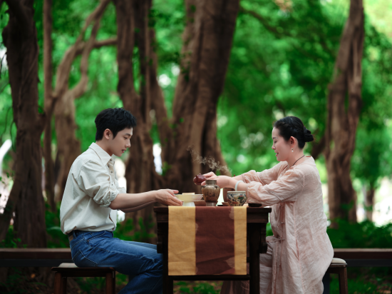 ���غ�����������Ʒ�裬������̬԰���봫ͳ���յ��л��ںϡ�