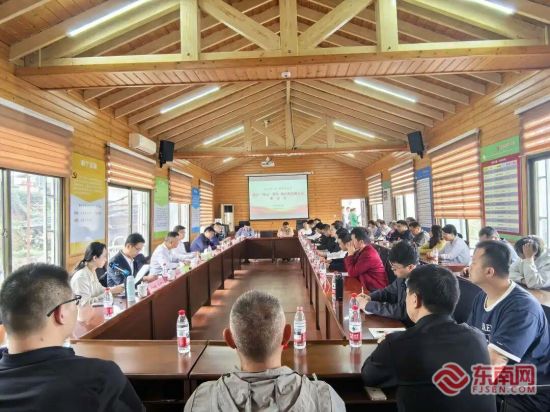 座谈会现场(主办方供图) 座谈会现场(主办方供图)