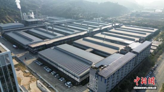 �ڸ�����ԣˮ�Գ��˿Ƽ����޹�˾���ݶ��ϣ�һ�������ɫ�Ĺ����������չ�����硰�֡�����һƬ��̫�������̩����ý�����Ĺ�ͼ