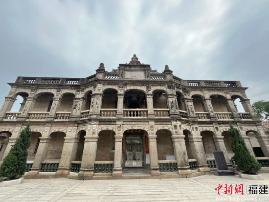 ����ͼΪ��һ�ܾ־�ַ�������й�·��ҵ��չ����̨���������Ĺ�ͼ