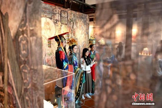���������Ѽƻ������뻭ɽ�����Ļ�Ѳչ����վ4��25����������������ʷ�Ļ���������21�ž��С����������� ���� ��
