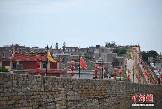 5��2�գ��ο��ڹų�ǽ�ϲιۡ���������� �ű� ��