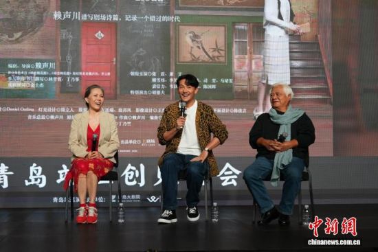 5��8�գ����硶��/�ơ�֮/�䡷�ൺվ�������������ൺ���Ժ���С����� ��