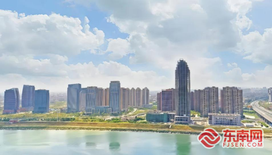 泉州世界贸易中心综合配套项目B2、B3地块“保交楼”续建工程。图源:泉州发展集团 泉州世界贸易中心综合配套项目B2、B3地块“保交楼”续建工程。图源:泉州发展集团