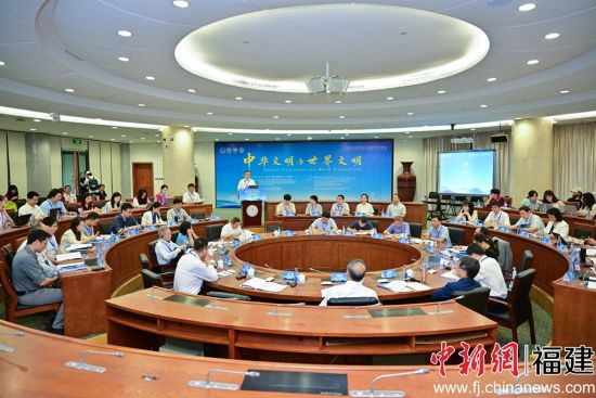 6月6日,“中华文明与世界文明”——21世纪马克思主义国际学术会议在厦门大学举办。(庄华 摄) 6月6日,“中华文明与世界文明”——21世纪马克思主义国际学术会议在厦门大学举办。(庄华 摄)