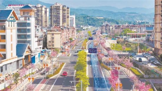 富春大道。李郁 摄 富春大道。李郁 摄
