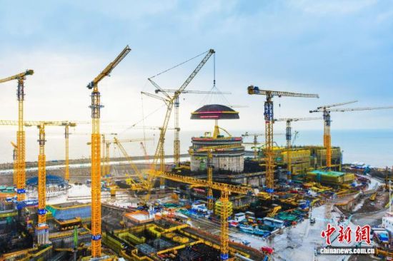 中广核福建宁德核电5号机组穹顶吊装现场。万旭东 摄 中广核福建宁德核电5号机组穹顶吊装现场。万旭东 摄