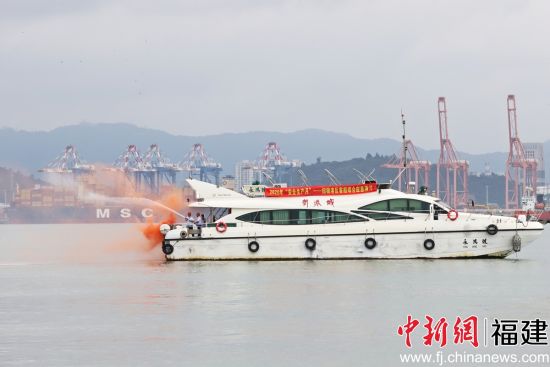 海上客船综合应急演练。 海上客船综合应急演练。