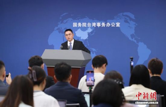 7��8�գ�����Ժ̨������칫���ڱ��������������ŷ����ᣬ�����˳±󻪾ͽ��������ȵ�����ش�������ʡ� ��������� ��ɼ� ��
