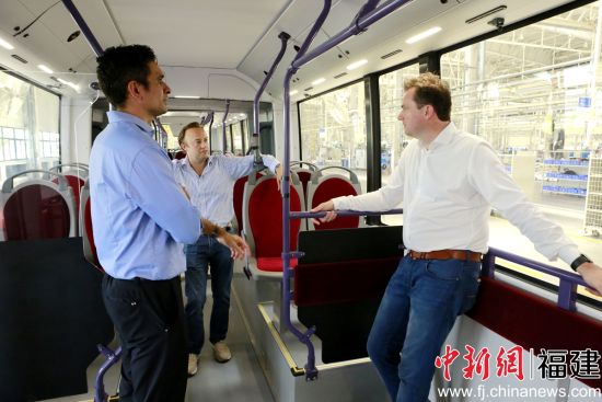 ͼΪ̼��ά���綯�ͳ�������