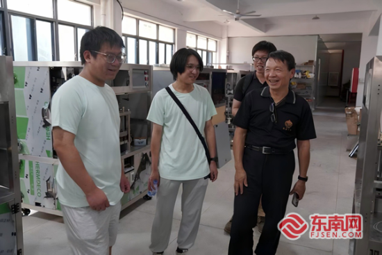 黎明职业大学青年实践队走访闽台茶产业。学校 供图 黎明职业大学青年实践队走访闽台茶产业。学校 供图