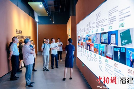 7月28日“银发经济企业创新发展福建行”调研团走进福州福见康养有限公司 。李南轩摄 7月28日“银发经济企业创新发展福建行”调研团走进福州康养有限公司 。李南轩摄