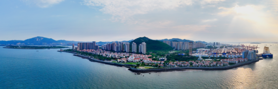 (图为漳州开发区一瞥) (图为漳州开发区一瞥)